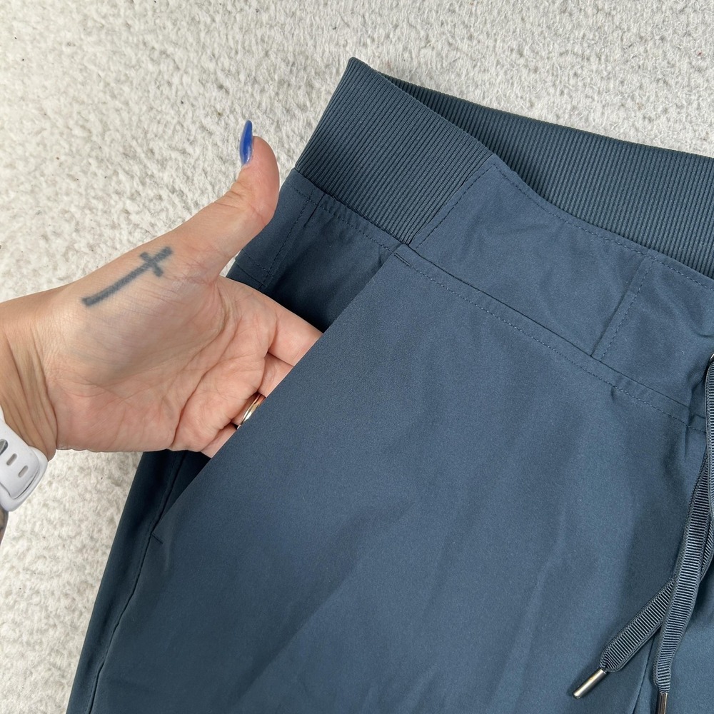 Athleta Jogger Pants Womens 6 Midtown Lightweight Stretch Pocket Hiking Travel - Picture 7 of 16